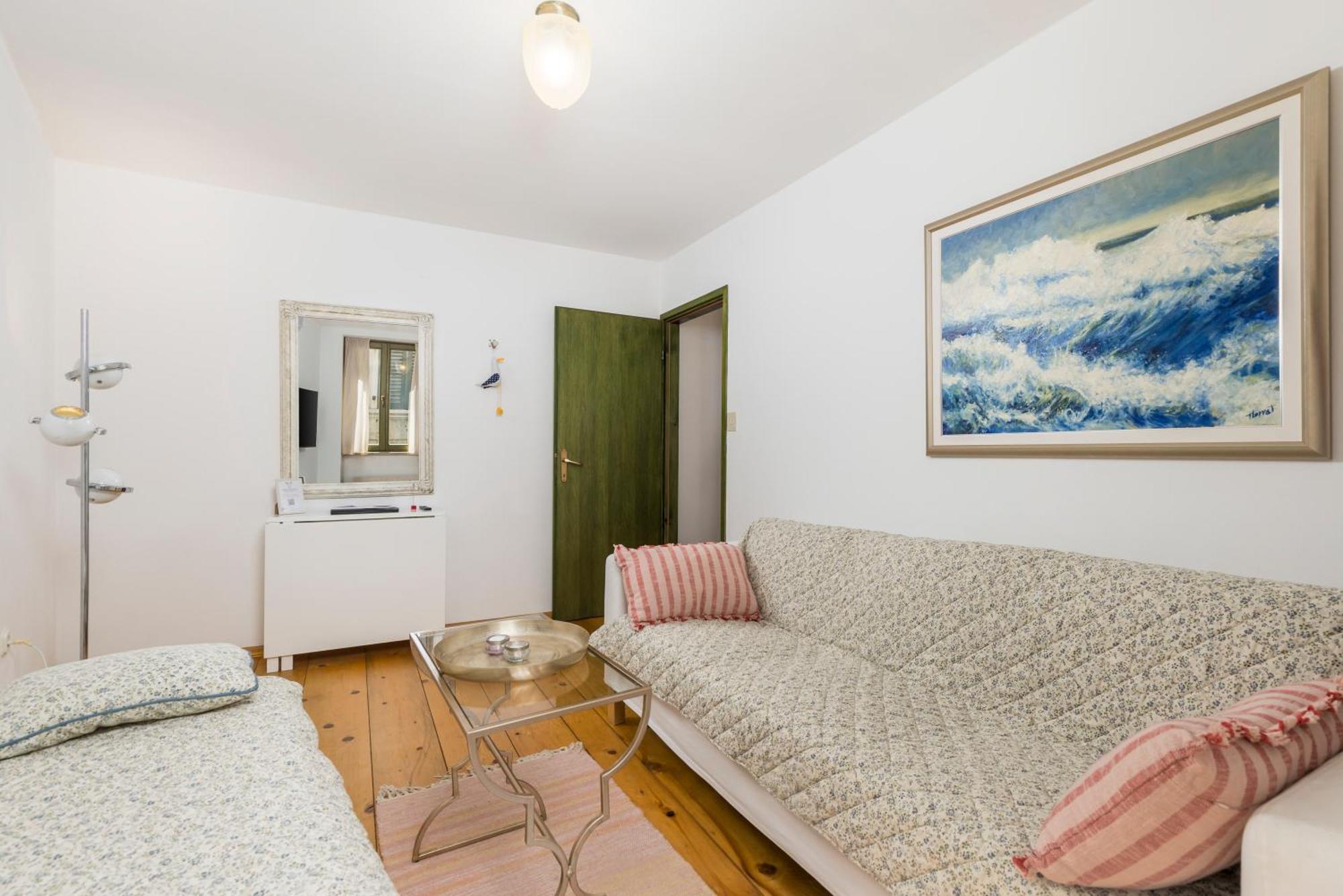 Dei Fiori Apartments ロヴィニ エクステリア 写真
