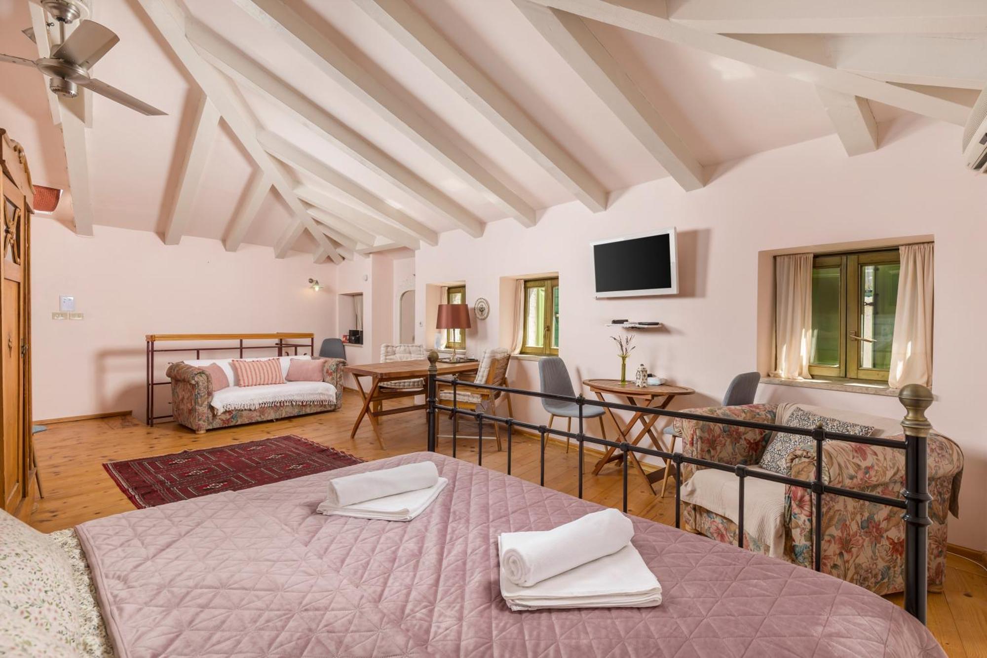 Dei Fiori Apartments ロヴィニ エクステリア 写真